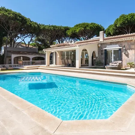 In Puerto Cabopino Holiday home
