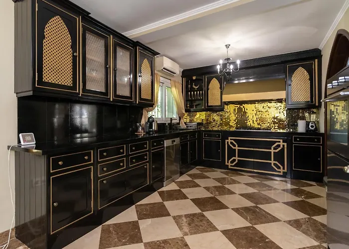 In Puerto Cabopino Marbella